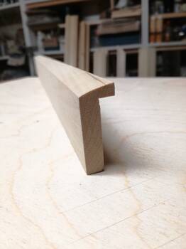 Przekrój listwy ramy do obrazu o szerokości 18mm i głębokości 40mm