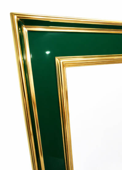 Lustro dekoracyjne Nero Glam 23K w zielono-złotej ramie z litego drewna – detal narożnika ramy