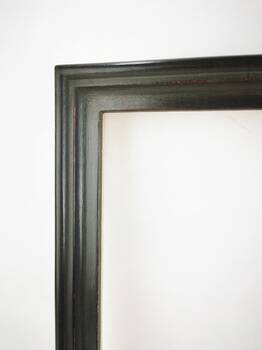 Rustykalna oprawa obrazu w kolorze szarym, ręcznie malowana i postarzona