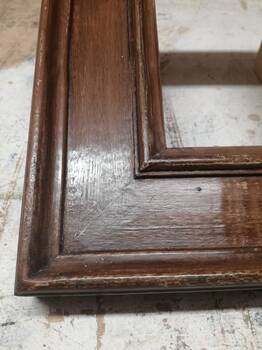 lustro w brązowej ramie