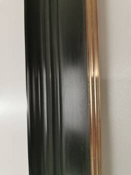 Rama „Caravaggia” z bliska – ręczne złocenie na bolusie, widoczne detale powierzchni