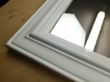 Lustro w białej ramie, wysoki połysk