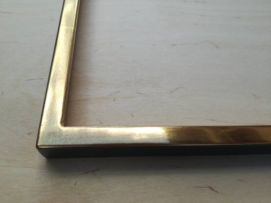 Ramka na zdjęcie złota z czarnymi bokami