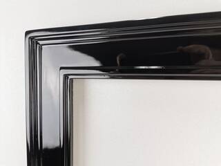 Lustro w czarnej ramie na wymiar