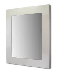 Stylowe lustro w białej ramie – doskonały wybór do eleganckich salonów, przedpokojów i łazienek.