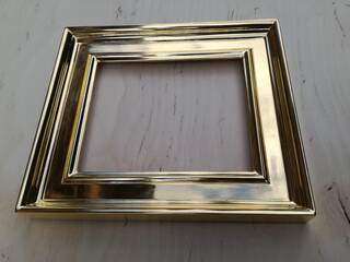 Złota rama do obrazu na wymiar