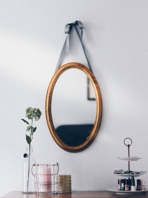 Rodzaje ram do luster- Przewodnik po stylach i materiałach